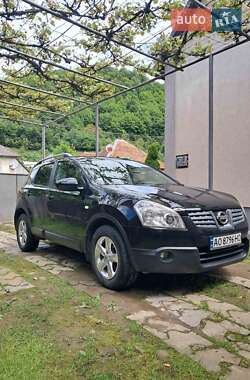 Позашляховик / Кросовер Nissan Qashqai 2007 в  фото 4 Позашляховик / Кросовер Nissan Qashqai 2007 в