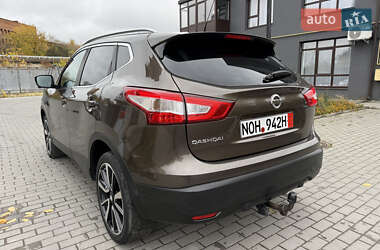 Внедорожник / Кроссовер Nissan Qashqai 2015 в 