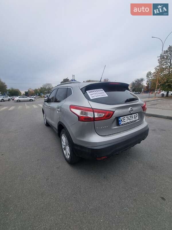 Внедорожник / Кроссовер Nissan Qashqai 2015 в Новомосковске