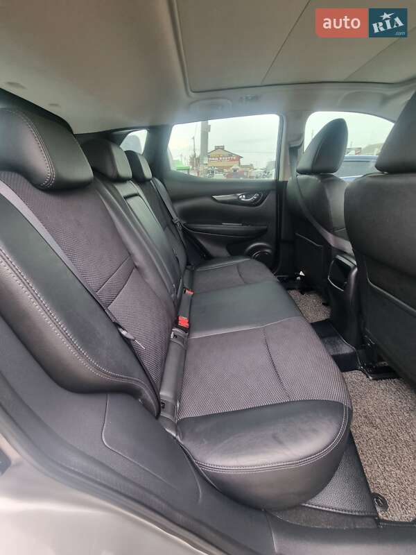 Внедорожник / Кроссовер Nissan Qashqai 2015 в Новомосковске