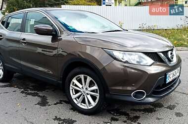 Внедорожник / Кроссовер Nissan Qashqai 2014 в 