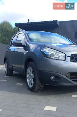 Позашляховик / Кросовер Nissan Qashqai 2011 в 