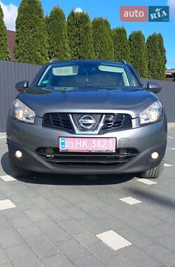 Позашляховик / Кросовер Nissan Qashqai 2011 в 