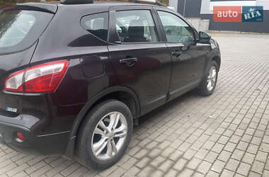 Позашляховик / Кросовер Nissan Qashqai 2011 в  фото 4 Позашляховик / Кросовер Nissan Qashqai 2011 в