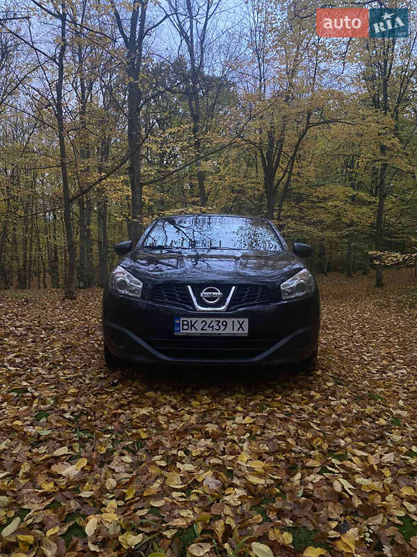 Внедорожник / Кроссовер Nissan Qashqai 2010 в Дубно