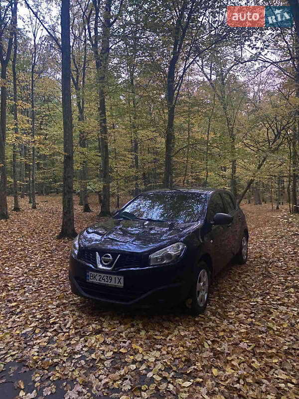 Внедорожник / Кроссовер Nissan Qashqai 2010 в Дубно