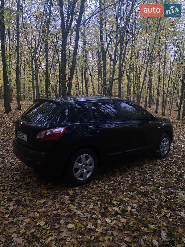 Внедорожник / Кроссовер Nissan Qashqai 2010 в Дубно