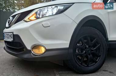 Внедорожник / Кроссовер Nissan Qashqai 2014 в 