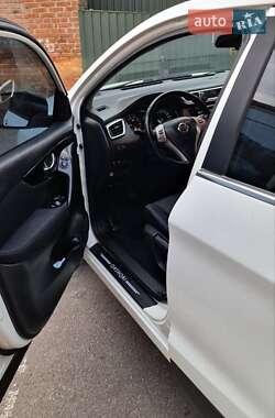 Внедорожник / Кроссовер Nissan Qashqai 2014 в 