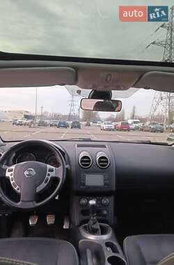 Внедорожник / Кроссовер Nissan Qashqai 2012 в 