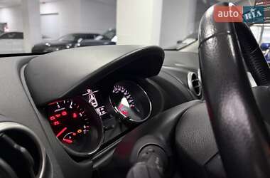 Внедорожник / Кроссовер Nissan Qashqai 2010 в 