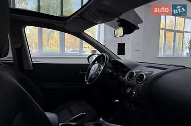 Внедорожник / Кроссовер Nissan Qashqai 2010 в 