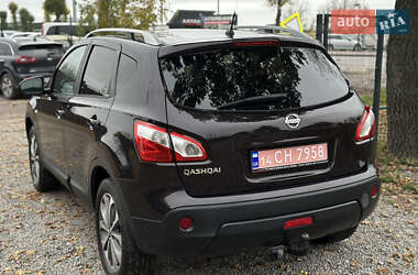 Внедорожник / Кроссовер Nissan Qashqai 2010 в 