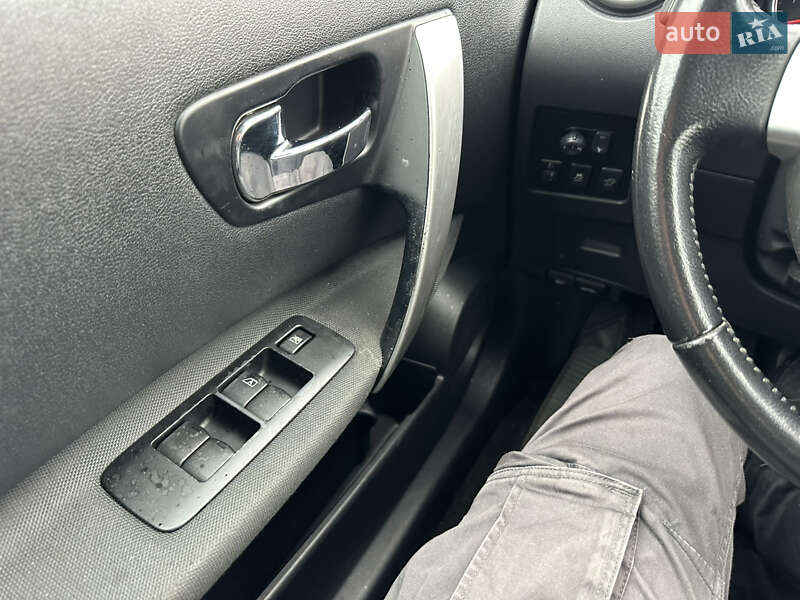 Внедорожник / Кроссовер Nissan Qashqai 2011 в Нежине