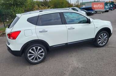 Внедорожник / Кроссовер Nissan Qashqai 2010 в 