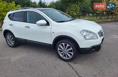 Внедорожник / Кроссовер Nissan Qashqai 2010 в 