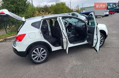 Внедорожник / Кроссовер Nissan Qashqai 2010 в 