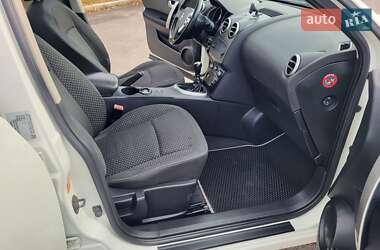 Внедорожник / Кроссовер Nissan Qashqai 2010 в 