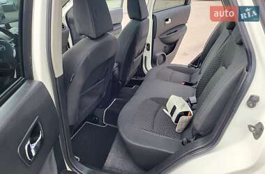 Внедорожник / Кроссовер Nissan Qashqai 2010 в 