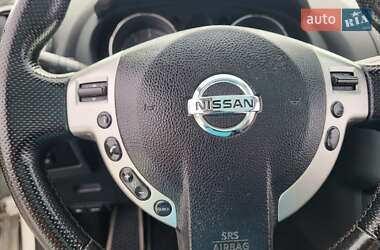 Внедорожник / Кроссовер Nissan Qashqai 2010 в 