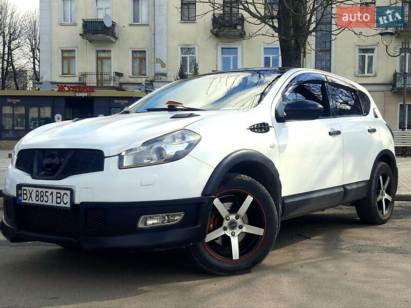 Позашляховик / Кросовер Nissan Qashqai 2011 в  фото Позашляховик / Кросовер Nissan Qashqai 2011 в