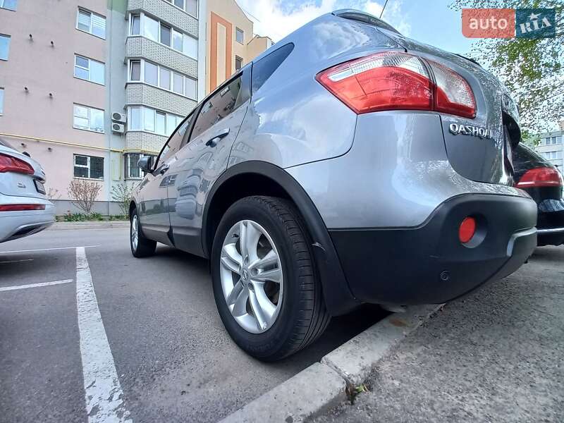 Внедорожник / Кроссовер Nissan Qashqai 2011 в Ямполе