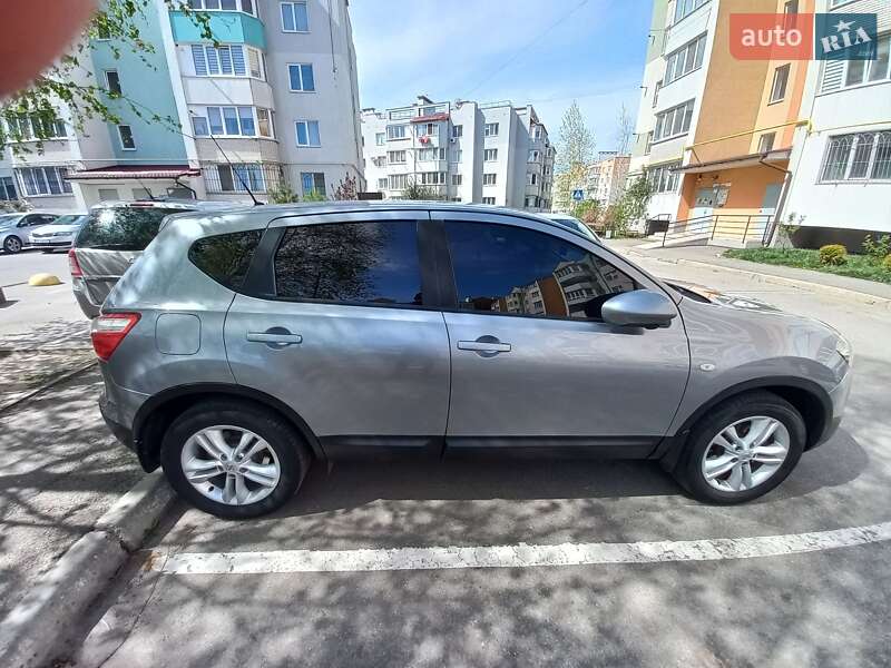 Внедорожник / Кроссовер Nissan Qashqai 2011 в Ямполе