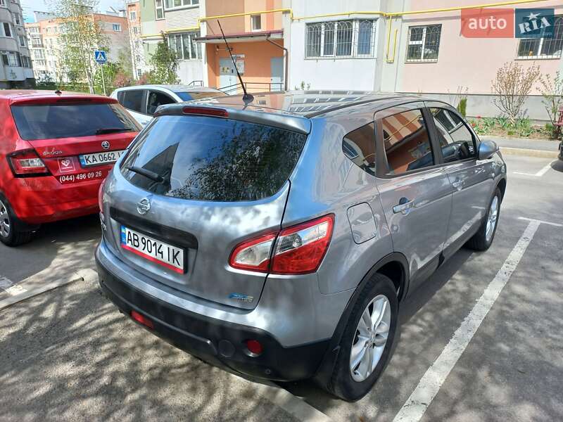 Внедорожник / Кроссовер Nissan Qashqai 2011 в Ямполе