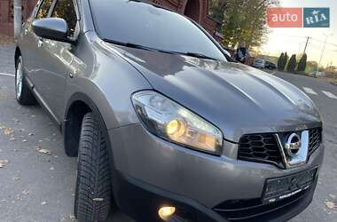 Внедорожник / Кроссовер Nissan Qashqai 2012 в 