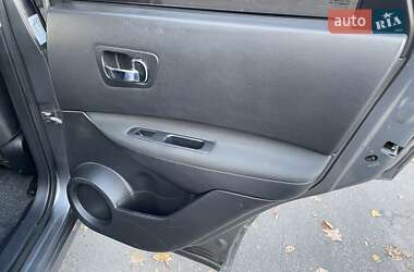 Внедорожник / Кроссовер Nissan Qashqai 2012 в 
