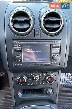 Внедорожник / Кроссовер Nissan Qashqai 2012 в 
