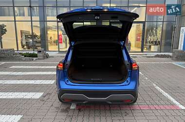Позашляховик / Кросовер Nissan Qashqai 2023 в 