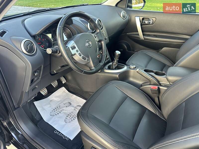 Внедорожник / Кроссовер Nissan Qashqai 2010 в Луцке