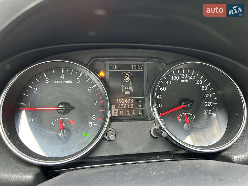 Позашляховик / Кросовер Nissan Qashqai 2012 в Києві фото 8 Позашляховик / Кросовер Nissan Qashqai 2012 в Києві