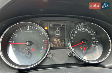 Внедорожник / Кроссовер Nissan Qashqai 2012 в 