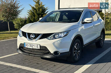 Позашляховик / Кросовер Nissan Qashqai 2015 в Мукачевому