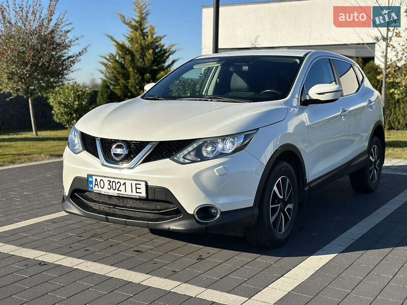 Позашляховик / Кросовер Nissan Qashqai 2015 в Мукачевому фото Позашляховик / Кросовер Nissan Qashqai 2015 в Мукачевому