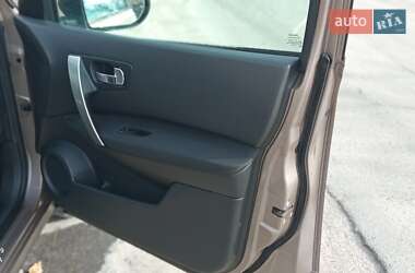 Позашляховик / Кросовер Nissan Qashqai 2008 в 
