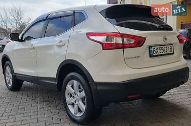 Внедорожник / Кроссовер Nissan Qashqai 2014 в 