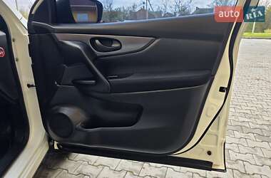 Внедорожник / Кроссовер Nissan Qashqai 2014 в 