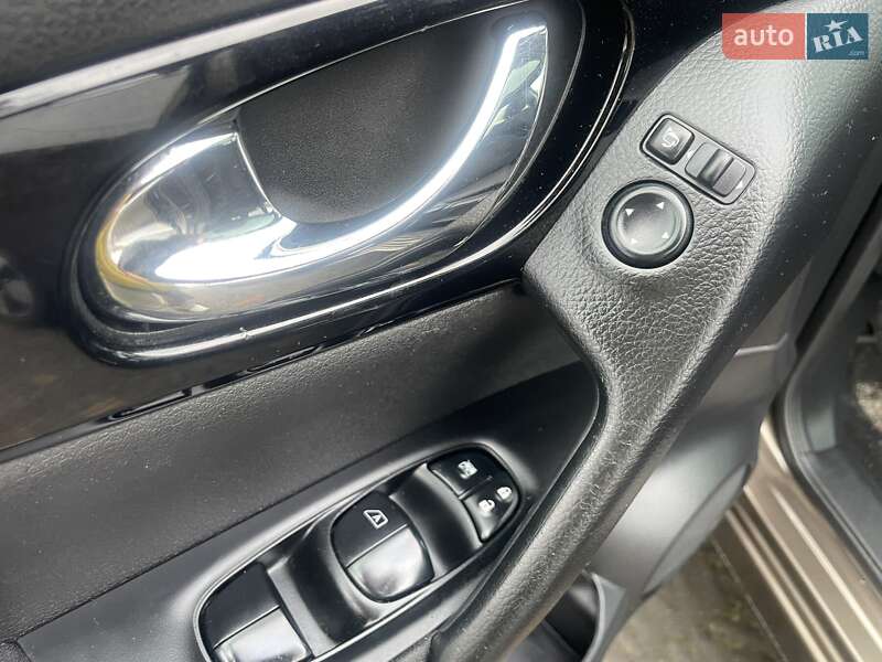 Позашляховик / Кросовер Nissan Qashqai 2015 в Луцьку фото 13 Позашляховик / Кросовер Nissan Qashqai 2015 в Луцьку