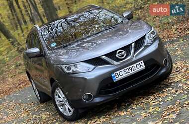 Внедорожник / Кроссовер Nissan Qashqai 2015 в 