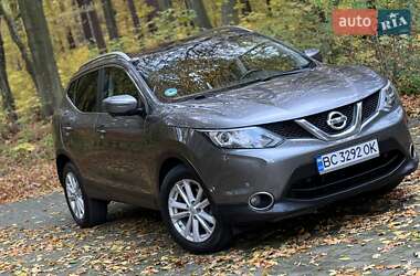 Внедорожник / Кроссовер Nissan Qashqai 2015 в 