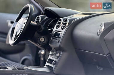 Позашляховик / Кросовер Nissan Qashqai 2012 в  фото 12 Позашляховик / Кросовер Nissan Qashqai 2012 в