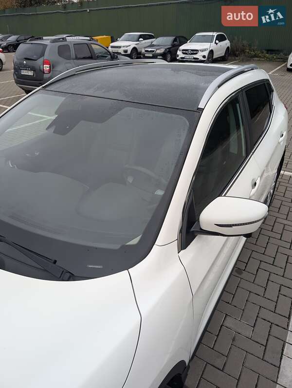 Внедорожник / Кроссовер Nissan Qashqai 2017 в Киеве