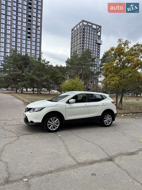 Внедорожник / Кроссовер Nissan Qashqai 2017 в Днепре