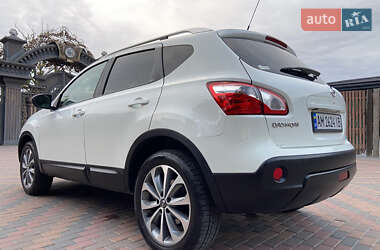 Внедорожник / Кроссовер Nissan Qashqai 2012 в 