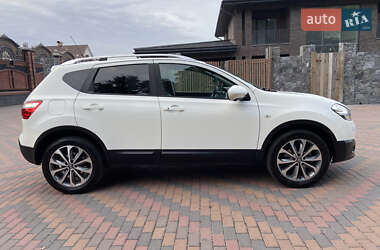 Внедорожник / Кроссовер Nissan Qashqai 2012 в 