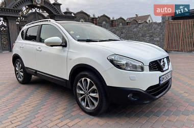 Внедорожник / Кроссовер Nissan Qashqai 2012 в 