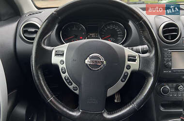 Внедорожник / Кроссовер Nissan Qashqai 2012 в 